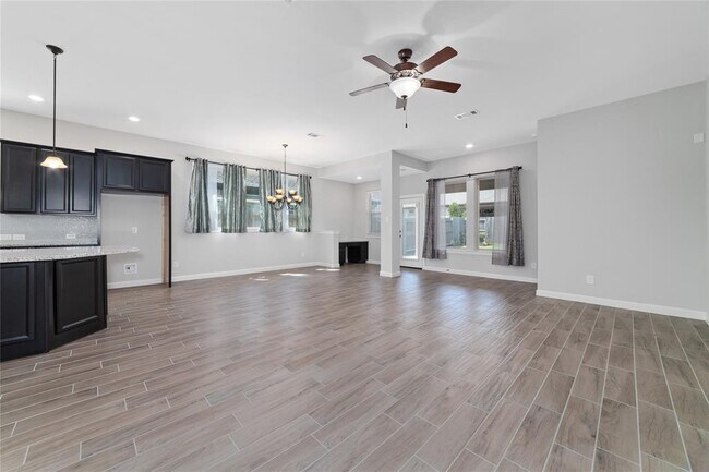 Building Photo - 11127 Bluewater Lagoon Cir
