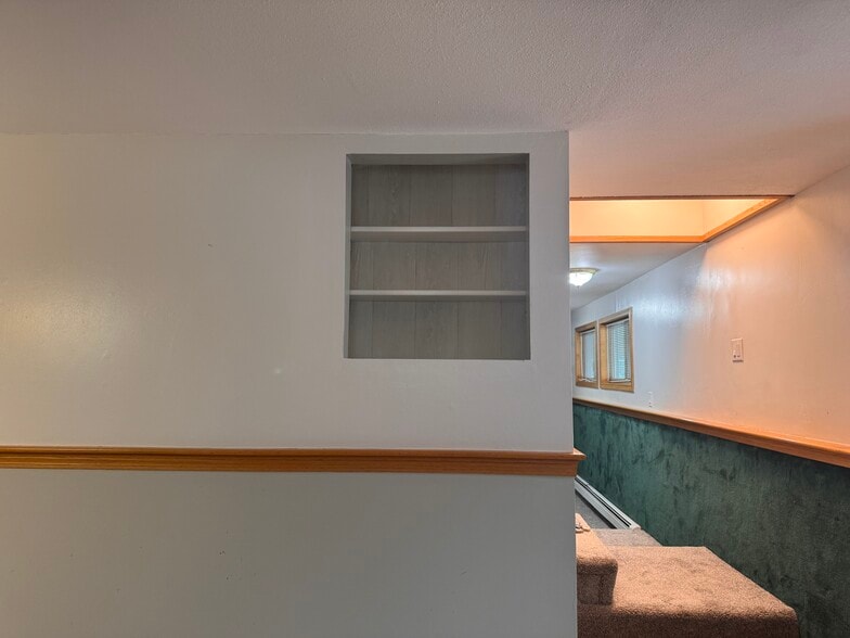 Building Photo - 525 Lignite Ave