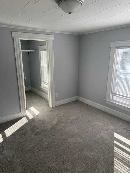 Building Photo - 110 Lake Ave