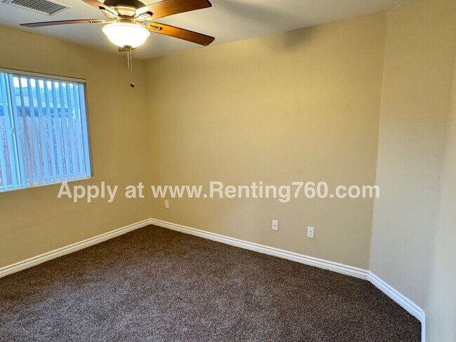 Building Photo - Gorgeous & Spacious 4 Bed Home