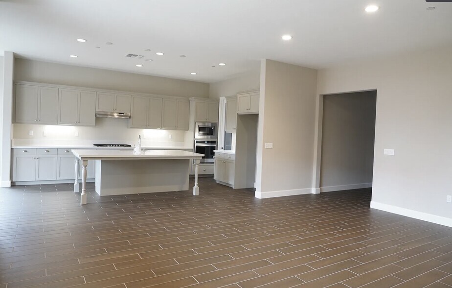 Building Photo - 7038 Harborhaven Way