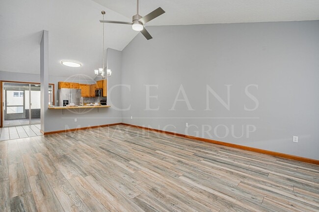 Building Photo - TOWNHOMES WEST, PORT ORANGE!