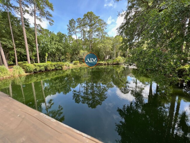 Building Photo - Two-bedroom villa at Three Mast Lane, reno...