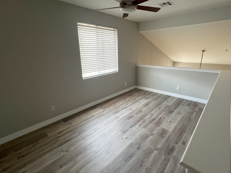 Building Photo - 1225 N 36th St