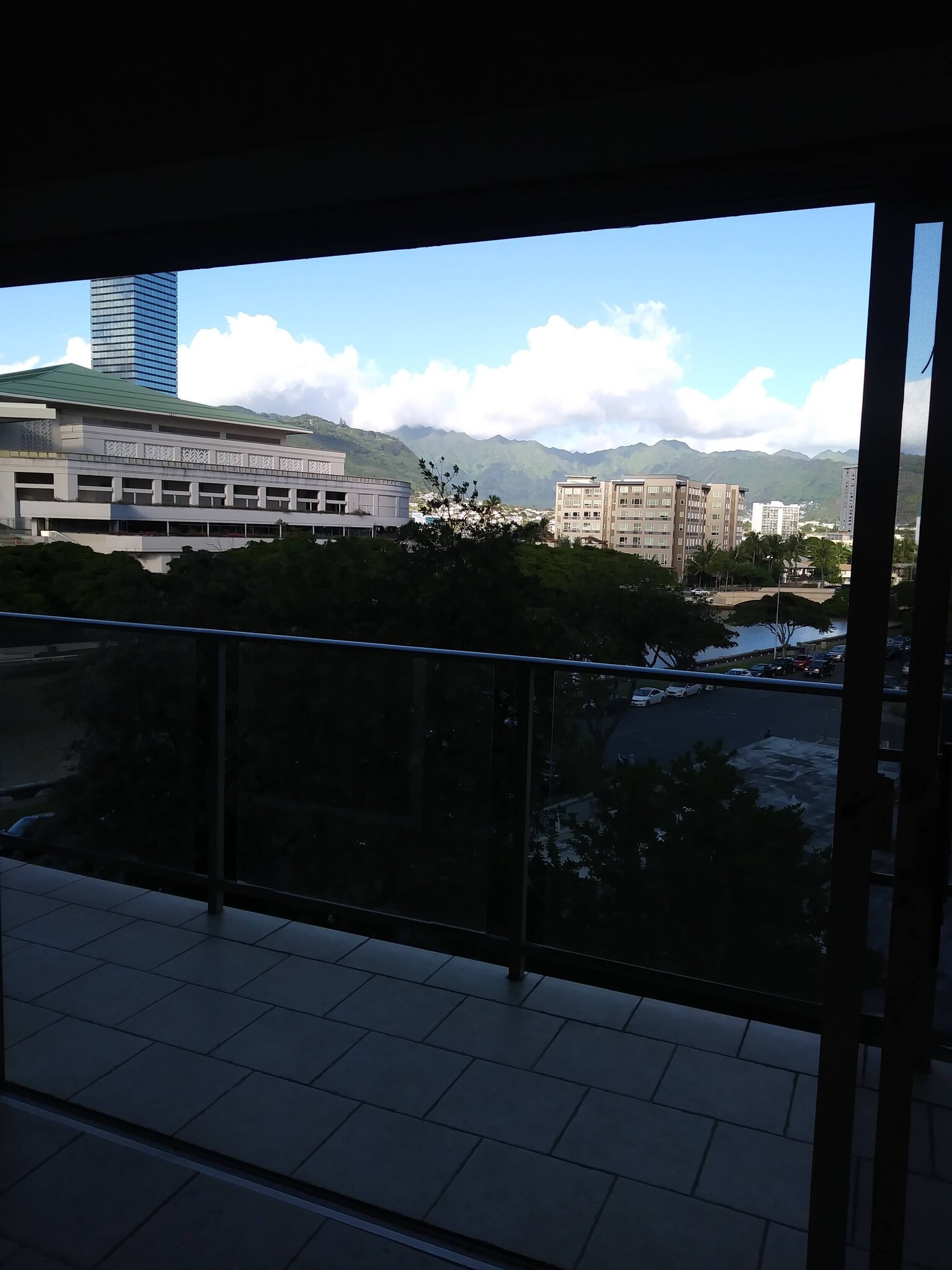 Building Photo - 1645 Ala Wai Blvd