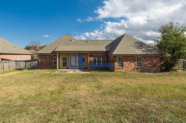 Building Photo - 3 Bed/2 Bath Home in Germantown School District