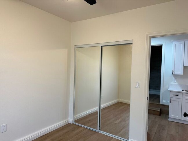 Building Photo - Charming 1-Bed/1-Bath ADU in Newhall – Bra...