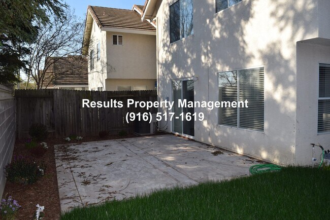 Building Photo - Gated East Roseville 3 Bed 2 Bath Home