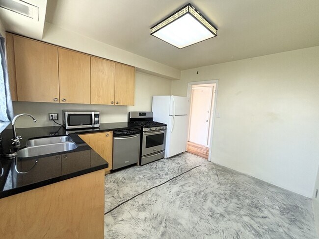 Building Photo - 1507 S 700 E