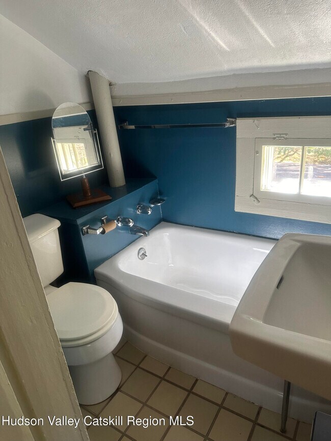 Building Photo - 4666 NY-212