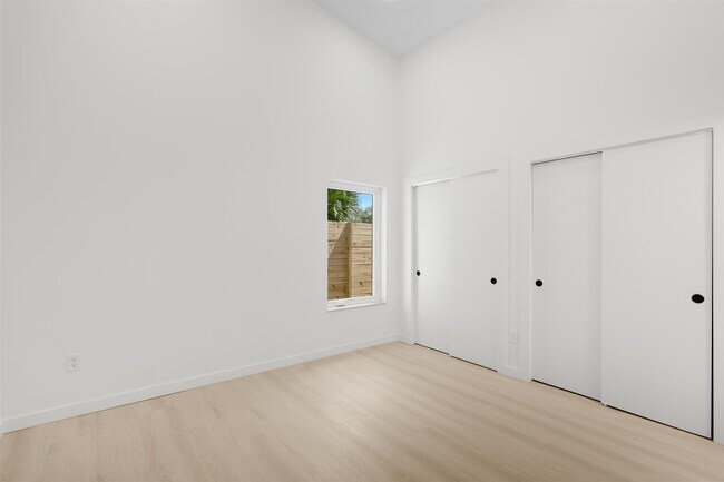 Building Photo - 29 Masters Dr