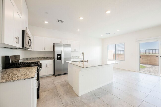Building Photo - 402 Larksong Ave