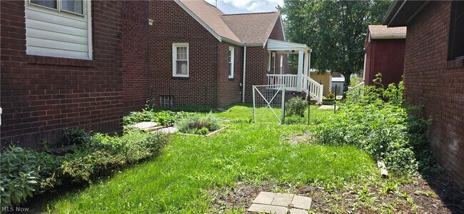 Building Photo - 3511 Orchard St