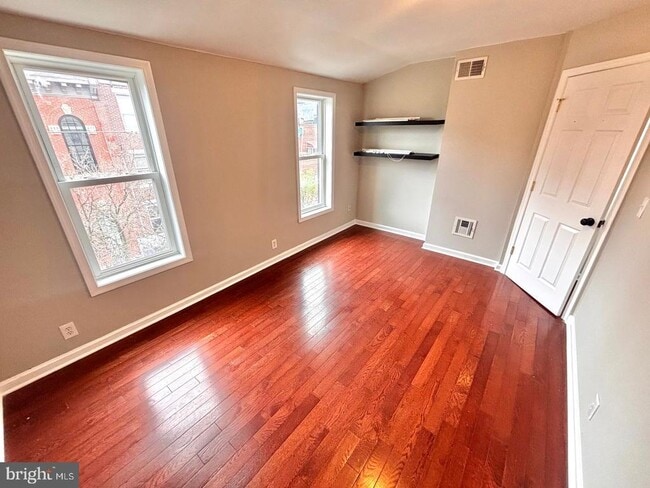 Building Photo - 809 Morris St