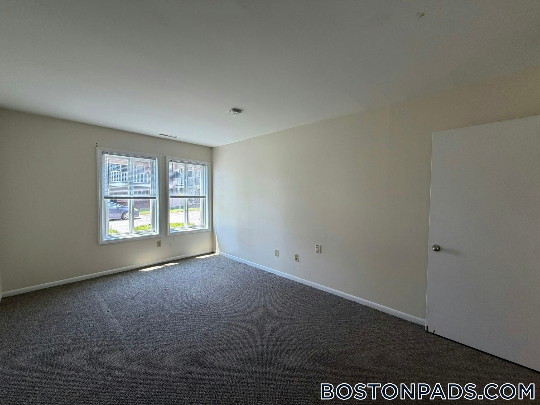 Building Photo - 18 Westgate Dr
