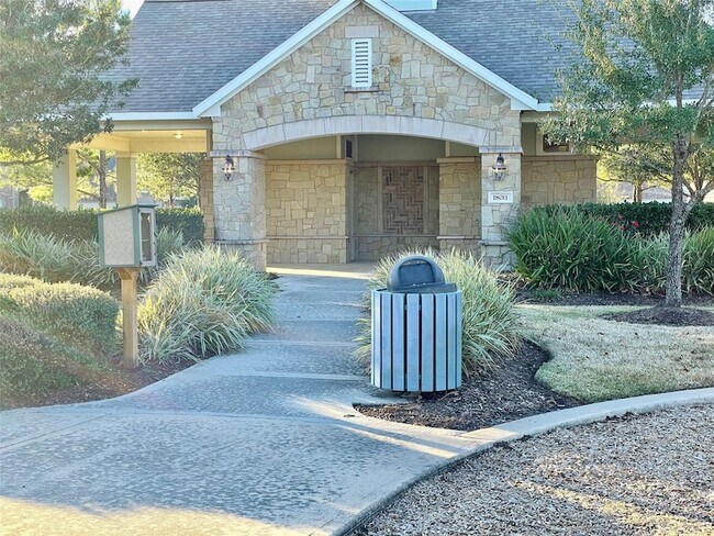 Building Photo - 17810 Serene Shore Dr