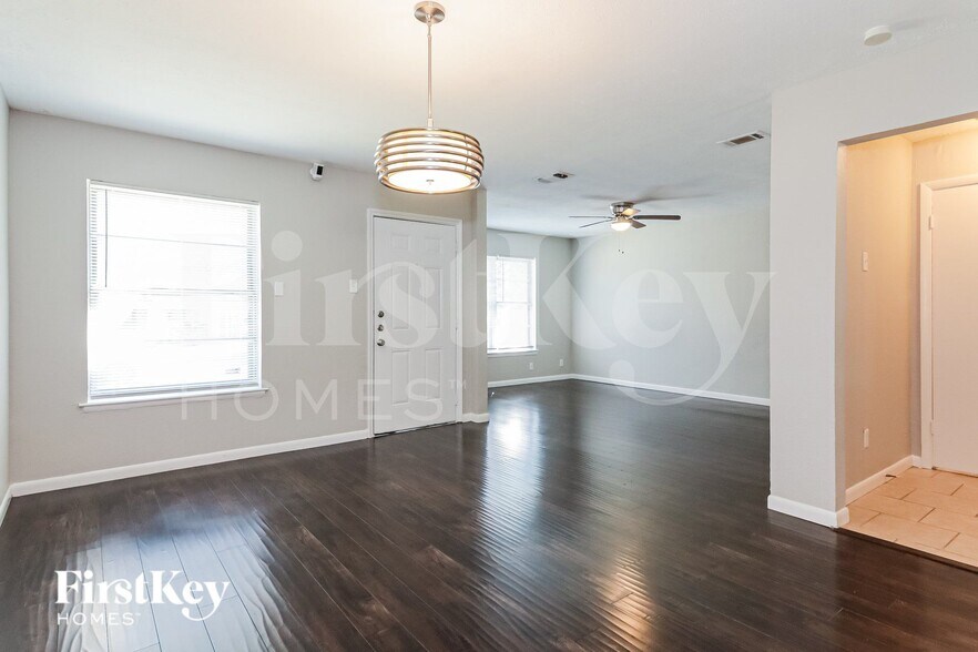 Building Photo - 1421 Belmont St