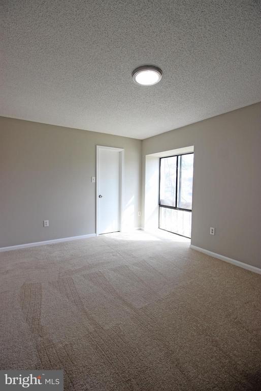 Building Photo - 10208 Bushman Dr