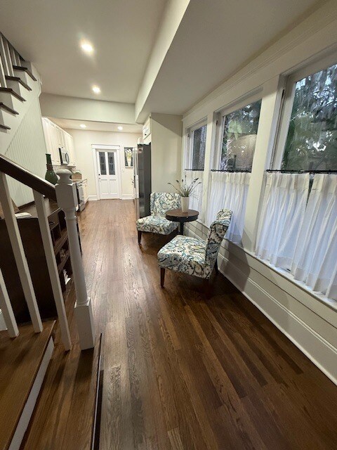 Building Photo - 147 S Mellonville Ave