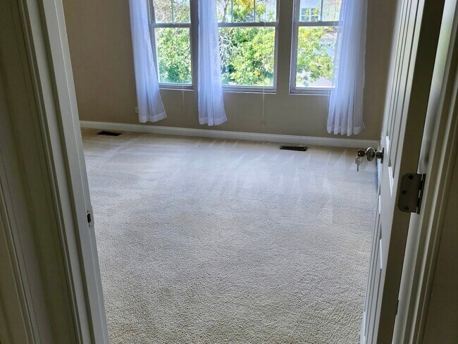 Building Photo - 1904 Cobblestone Dr