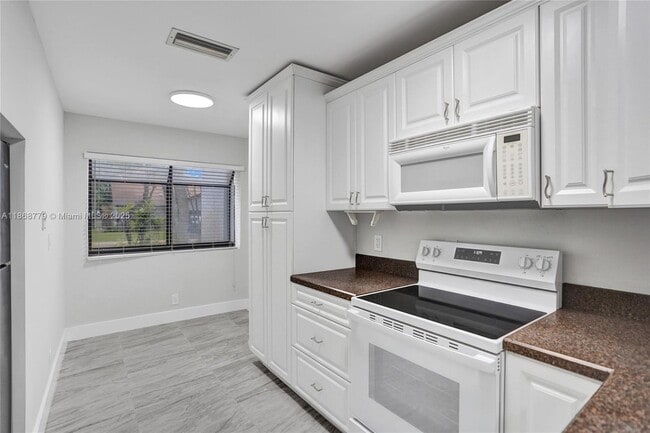 Building Photo - 3821 Arelia Dr