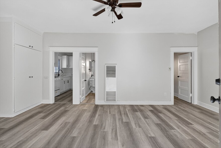 Primary Photo - 905 Cherry Ave