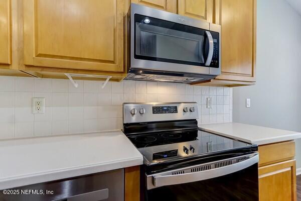 Building Photo - 1704 Dartmoor Ln