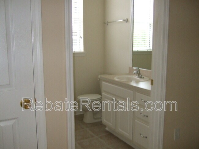 Building Photo - 7801 Point Meadows Dr