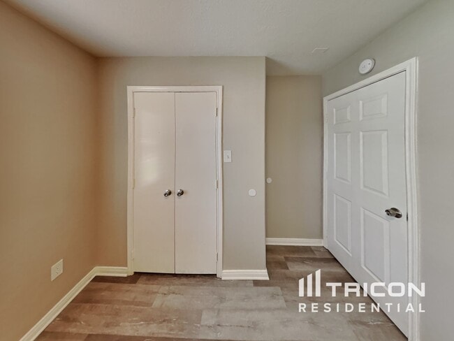 Building Photo - 16179 Summer Breeze Ct