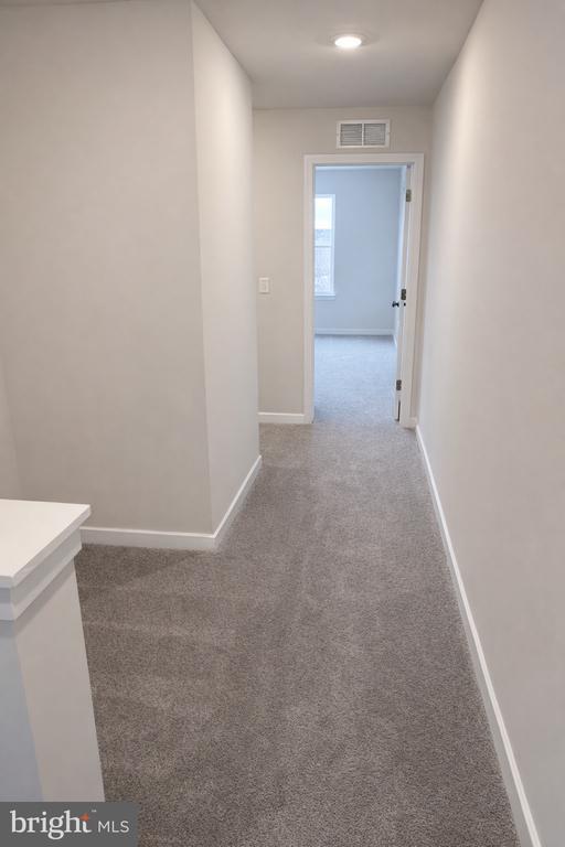 Building Photo - 735 Platinum Dr