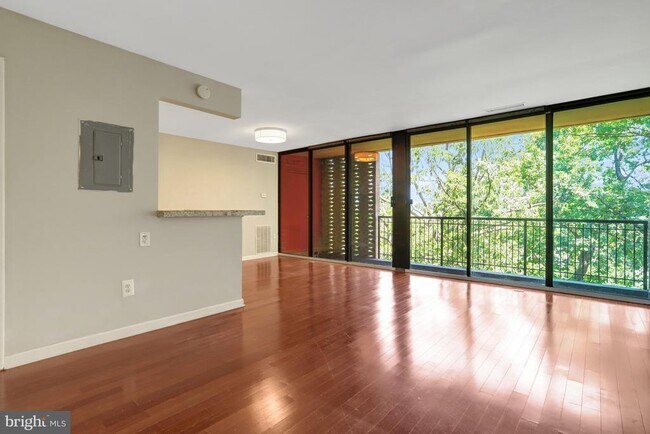 Building Photo - 4 S Van Dorn St
