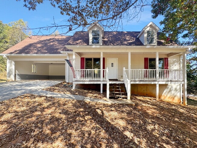 Primary Photo - Spacious 3-Bedroom with Bonus Room in Lula