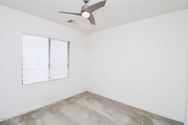 Building Photo - 2511 W Queen Creek Rd