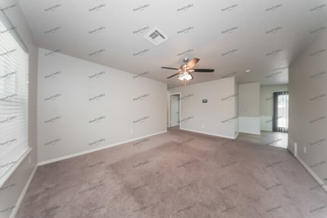 Building Photo - 3821 Rosewood Ct