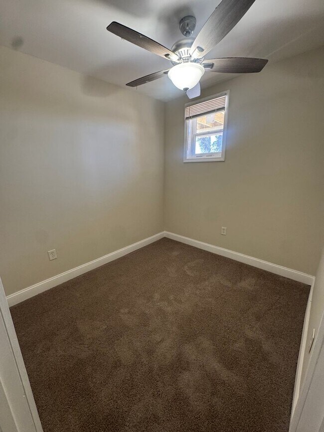 Building Photo - LIMITED-TIME MOVE-IN SPECIAL 525+ Credit Accepted | Only Half of First Month’s Rent + Last Month ...