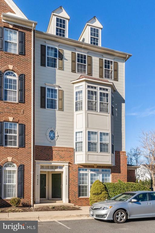 Building Photo - 41888 Inspiration Terrace