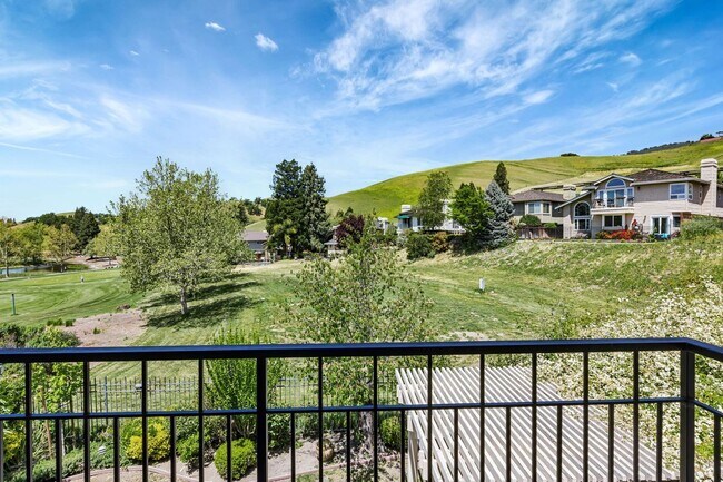 Building Photo - 124 Birchbark Pl