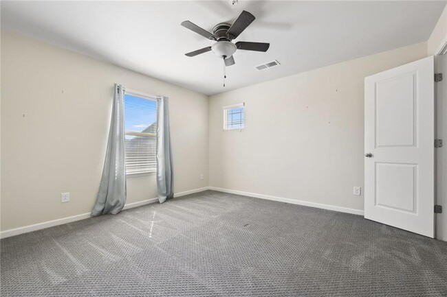 Building Photo - 3554 Village Enclave Ln