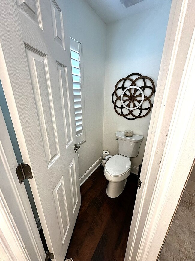 Building Photo - Furnished Six Month Rental - Gorgeous 3/2/2 Pool/Spa Home Tierra Verde