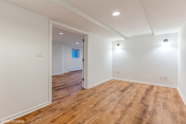 Building Photo - 3721 N Ashland Ave