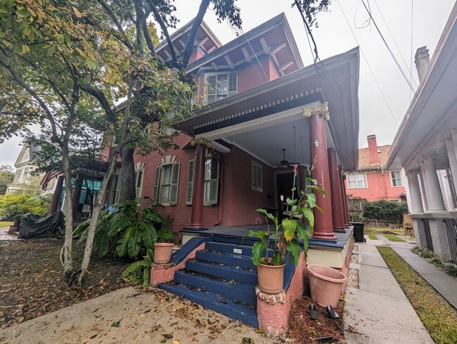 Primary Photo - 5107 Dryades St