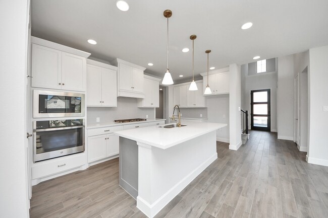 Building Photo - 11430 Bush Clover Dr