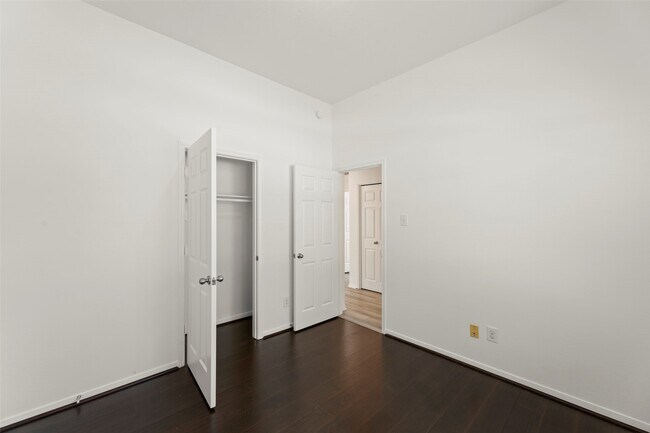 Building Photo - 25118 Hazel Ranch Dr