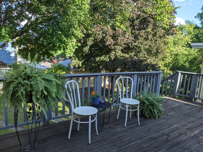 Large Deck - 2509 Pleasant Ave