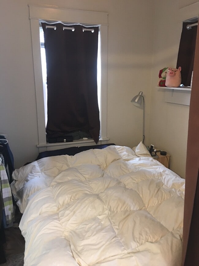 Interior Photo - 719 Knapp