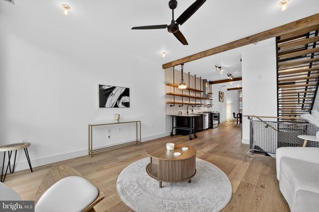 Primary Photo - 774 Girard St NW