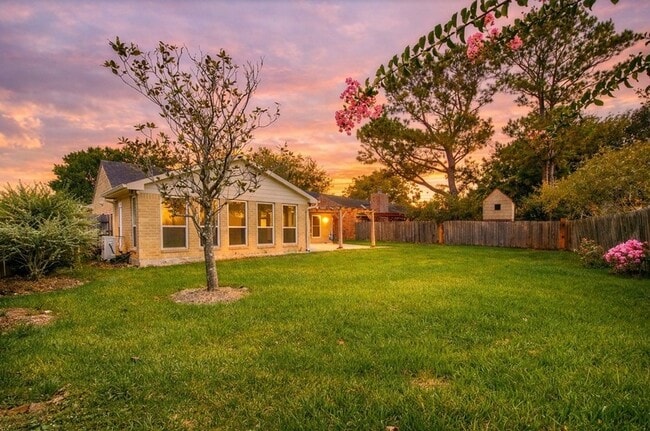 Building Photo - 3519 Cabin Pl