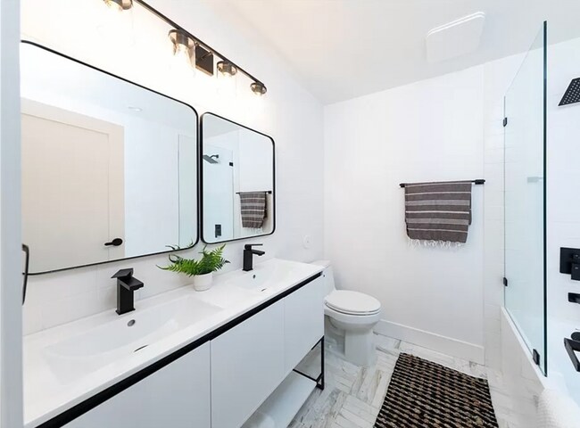 Master bath - 1593 Yosemite Dr