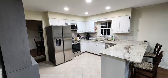 Building Photo - 4212 Misty Ridge Dr