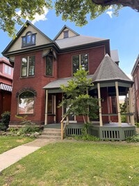 Building Photo - 746 Neil Ave